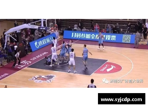vr彩票官网广东队主帅积极指导球员训练，打造顶级篮球王者 - 副本